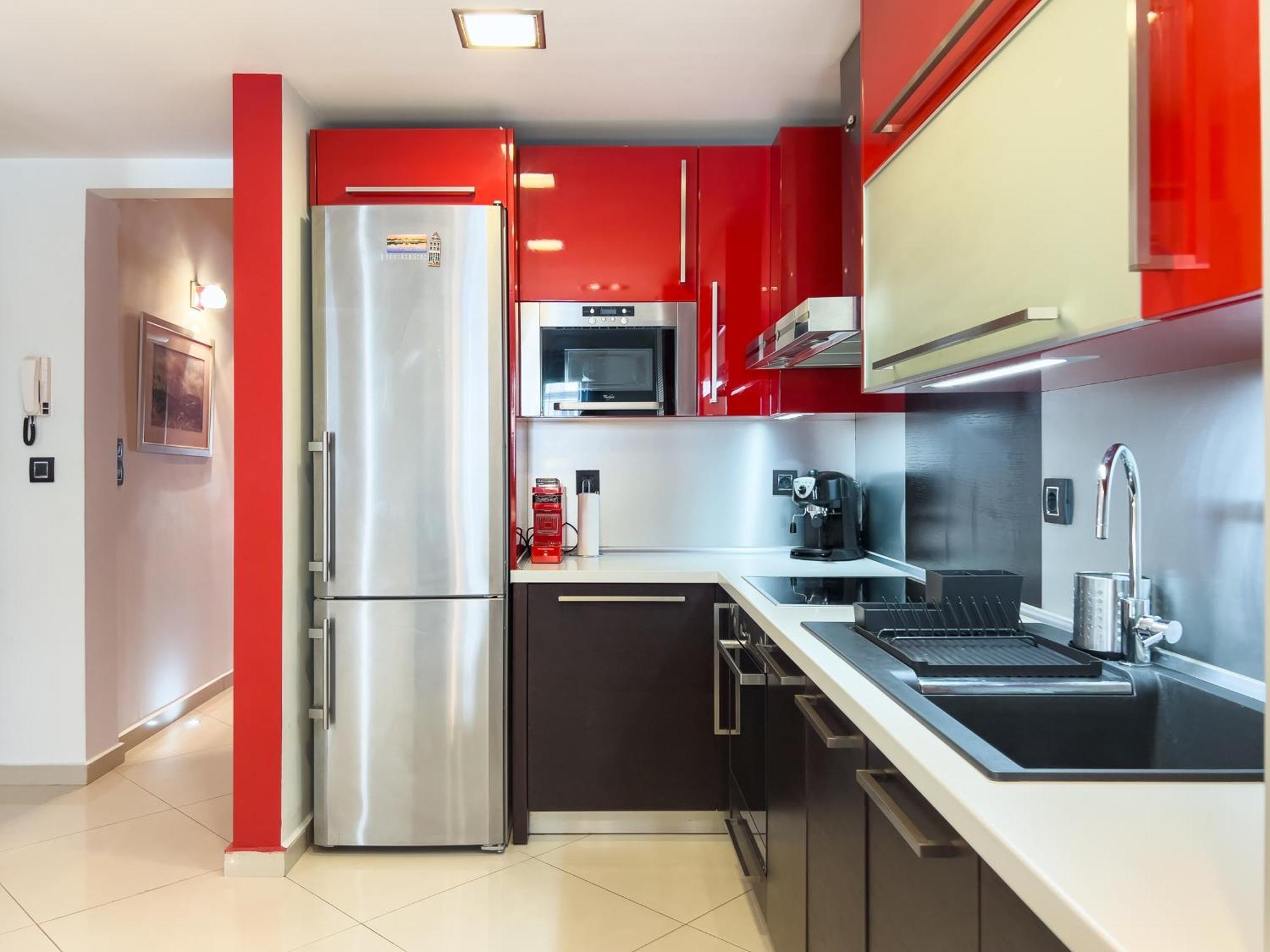 Homevision - Red - Prime Location Apartment Thessaloniki